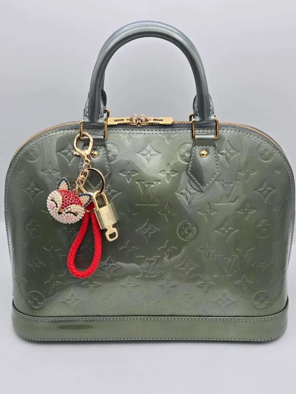 LV Gold Padlock 🔑 Authentic Louis Vuitton Charm + Unbranded Fox Head Keychain - Picture 4 of 11
